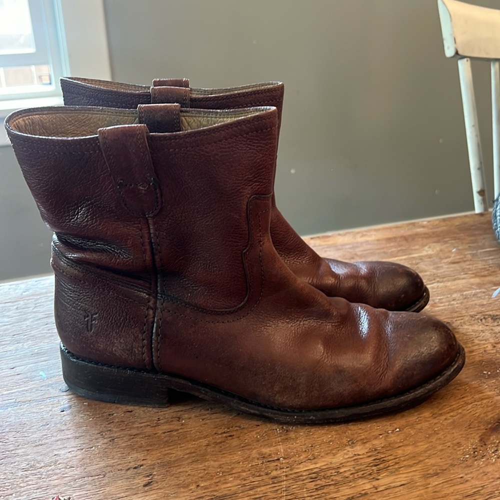 Any 5 items $100! Frye Jayden Roper Boots